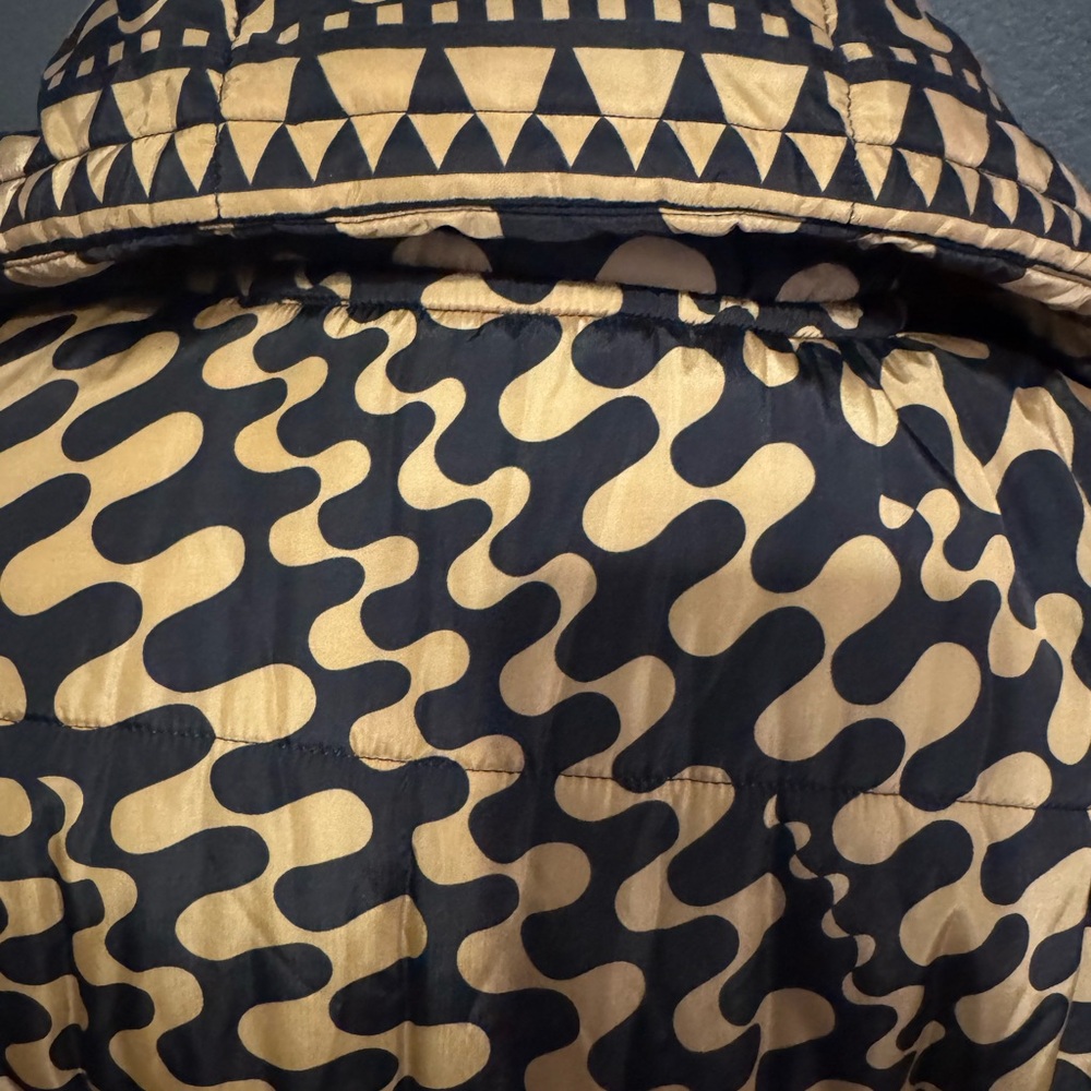Debra C Beverly Hills Italian Designer Jacket Size 6 Gold & Black Geometric Prnt - Picture 10 of 13